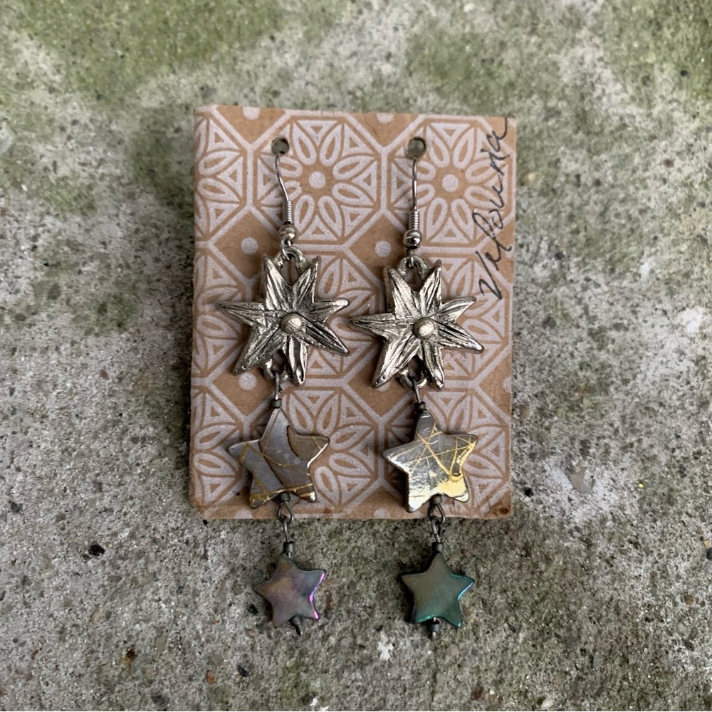 Handmade Star dangle earrings - Picture 3 of 4